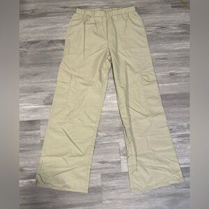 PacSun Women’s Cargo Pants Light Tan Small
